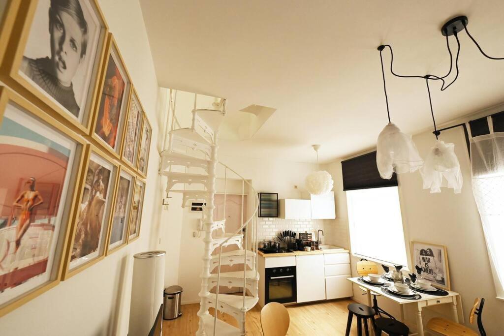 Stylish Duplex In The Heart Of Brussels Centre Apartment Exterior photo