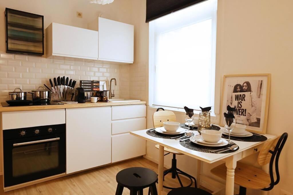 Stylish Duplex In The Heart Of Brussels Centre Apartment Exterior photo