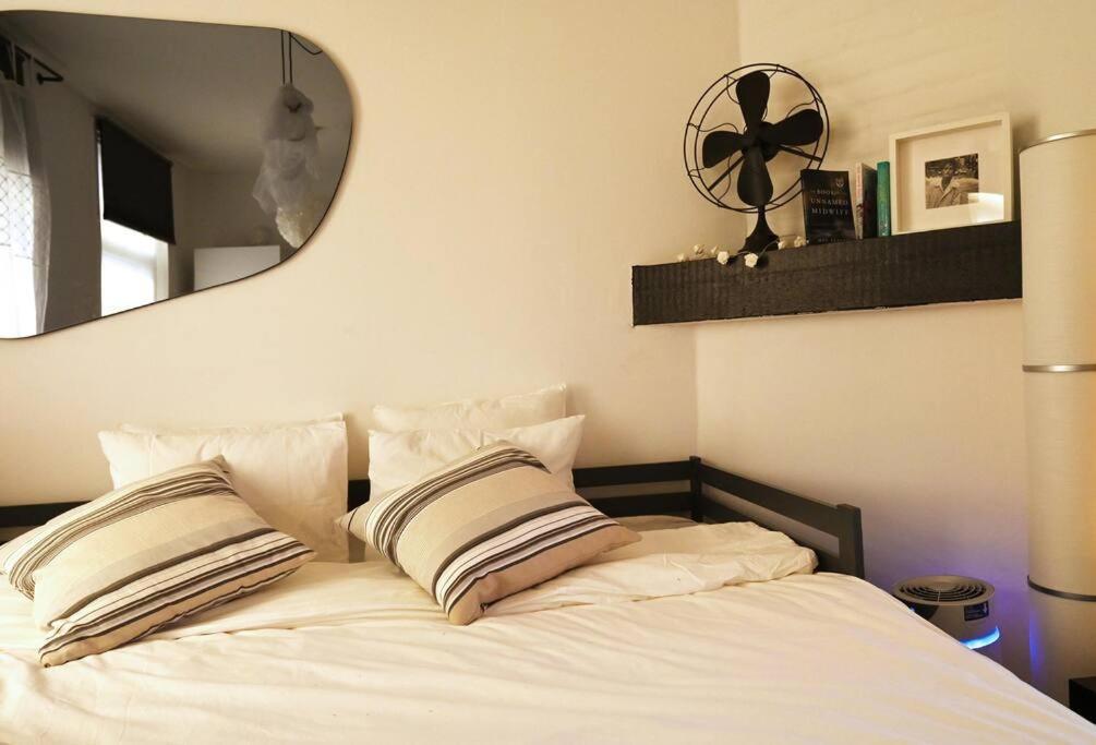Stylish Duplex In The Heart Of Brussels Centre Apartment Exterior photo